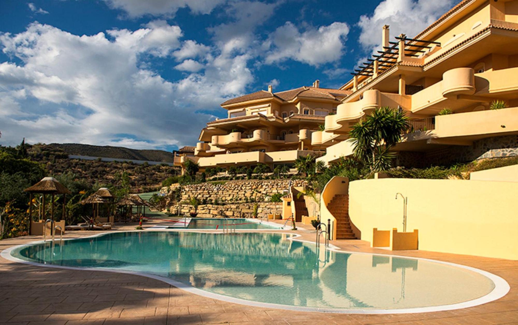 Aloha Hill Club Lluxury 5 Star Golf Resort Near Puerto Banus And 마르베야 외부 사진