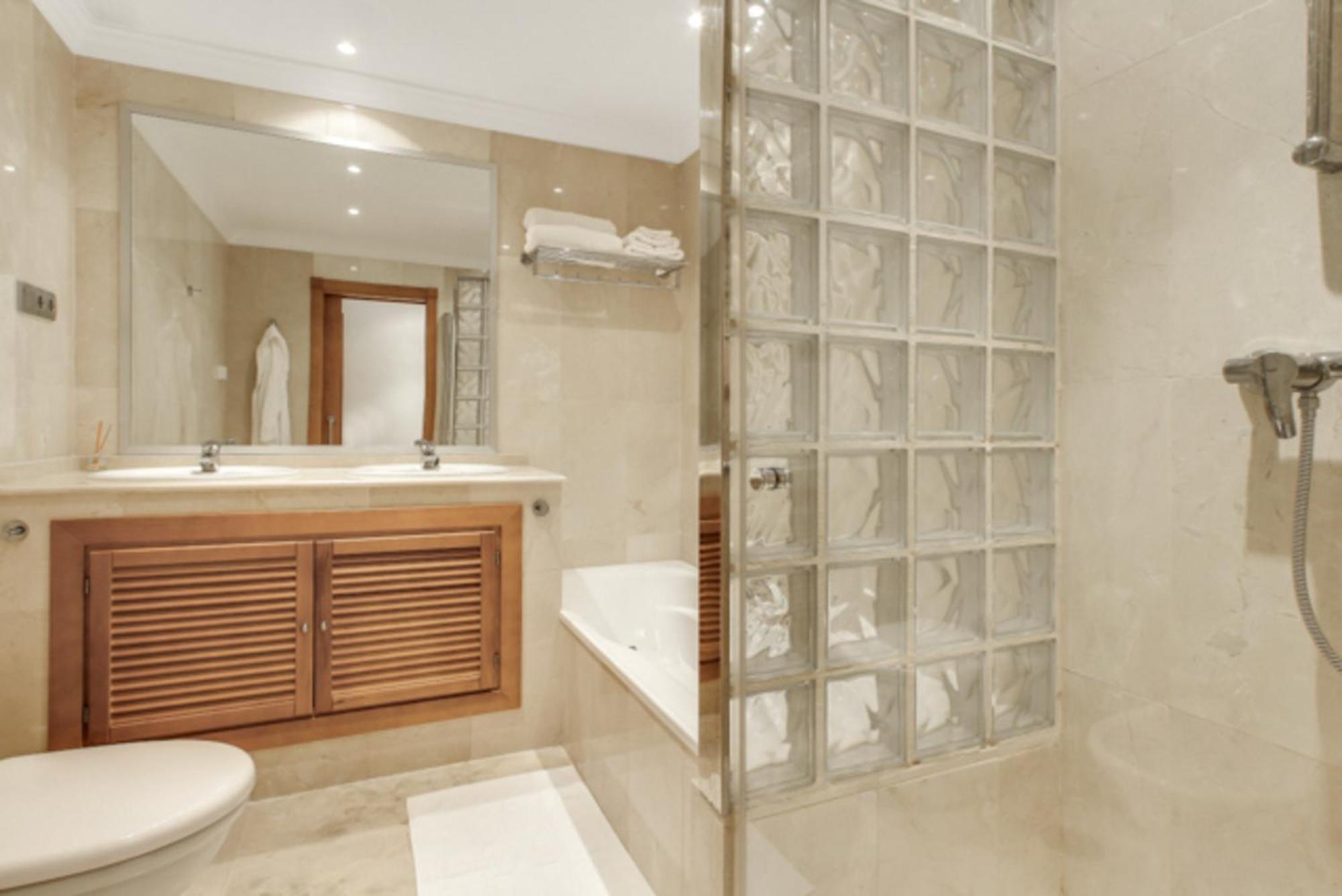 Aloha Hill Club Lluxury 5 Star Golf Resort Near Puerto Banus And 마르베야 외부 사진